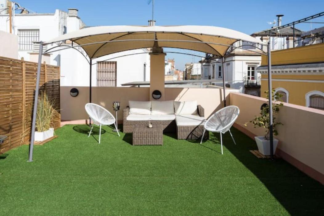 Esse Atico. Precioso Atico Con Terraza En Pleno Centro Apartment Seville Exterior photo